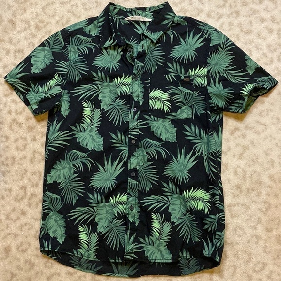 H&m leaf print button down - Picture 1 of 3
